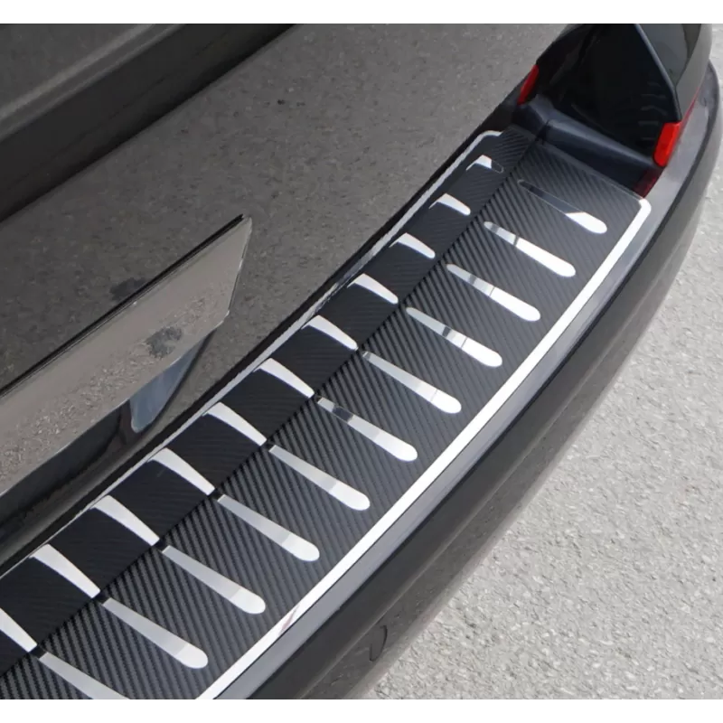 OMAC Protection Seuil De Coffre Carbone MB Vito W639 5 OMAC Protection Seuil De Coffre Carbone MB Vito W639 – Image 3